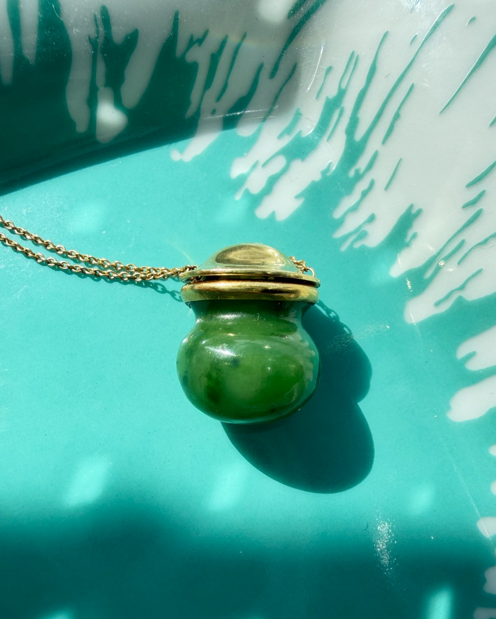 Tiffany & Co. Elsa Peretti Carved Jade Bottle 18k Pendant Gold Necklace Vintage